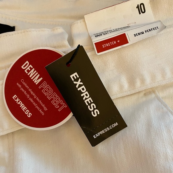 Express NWT denim perfect cropped belted jeans 10 - Picture 5 of 10